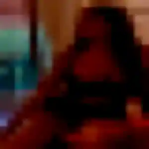 Ouarda, 23 ans, cherche un beurette à Cérilly