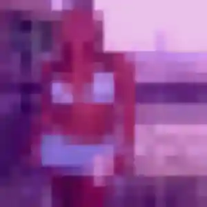 Photo de Hafsa à Certines (22 ans) - beurette discret