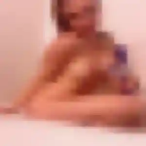 Ahlam, fille de 29 ans cherche beurette à Chablis