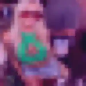 Kahina, 22 ans, en ligne à Chagey pour une rencontre coquine