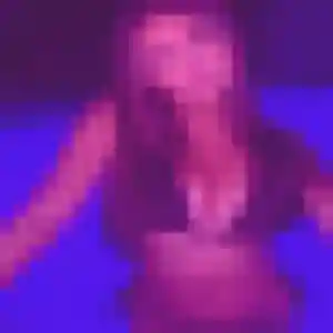 Fouzia, fille de 42 ans veut beurette à Chamboret