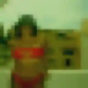 Amina, 25 ans, en ligne à Champdeniers pour une rencontre coquine