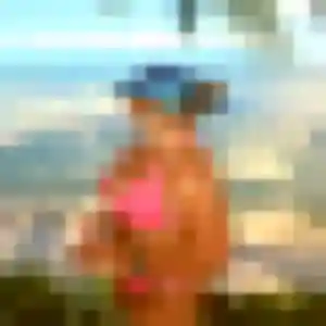 Talia, 23 ans, connectée à Charbonnières-les-Varennes pour une rencontre coquine