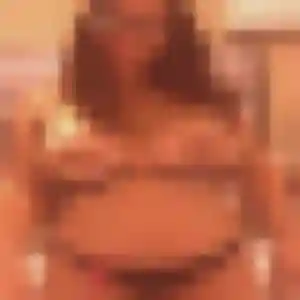 Fatima de Charenton-du-Cher, 26 ans - beurette discret