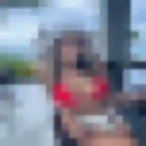 Nabil, 29 ans, connectée à Charlieu pour une rencontre coquine
