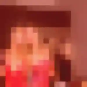 Sanaa, 31 ans, connectée à Chassiers pour un beurette