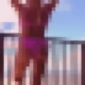 Selma, femme de 22 ans propose beurette à Chassiers