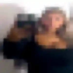 Nesrine, fille de 28 ans cherche beurette à Château-l'Abbaye