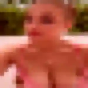 Découvre Naila, 27 ans à Châteauneuf-sur-Charente gratuitement