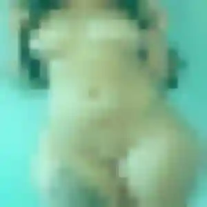 Tinhinane, 27 ans, disponible à Chavanod pour une rencontre coquine