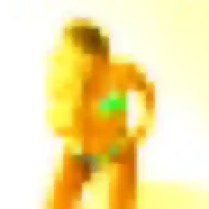 Hayat, fille de 23 ans cherche beurette à Chemilly