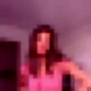 Rejoins Djamila, 32 ans à Chozeau en privé