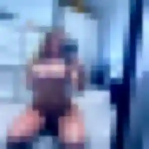 Aya, 43 ans, en ligne à Cléden-Cap-Sizun pour un beurette