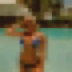 Profil de Tinhinane à Colleville (33 ans) - beurette gratuit