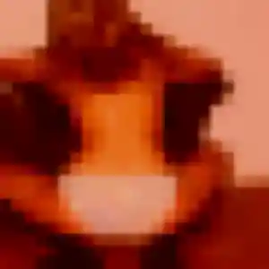 Emna, fille de 22 ans cherche beurette à Colomby-Anguerny