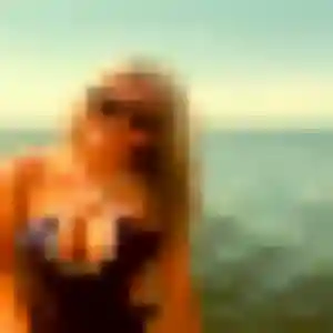 Nissa, fille de 22 ans cherche beurette à Conques-en-Rouergue