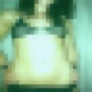 Hind, 22 ans, en ligne à Corgoloin pour une rencontre coquine