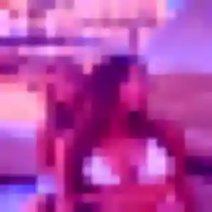 Photo de Aicha à Coucouron (23 ans) - beurette gratuit