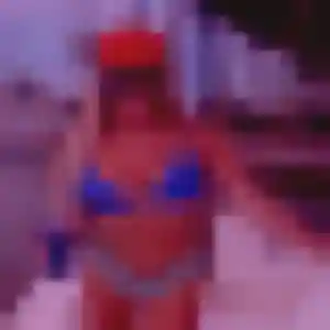 Découvre Mina, 35 ans à Couëron gratuitement
