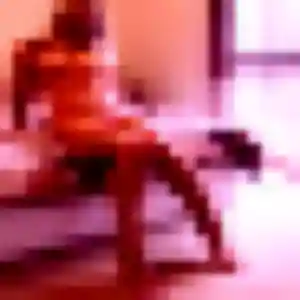 Mina, 32 ans, connectée à Courcelles-Chaussy pour une rencontre coquine
