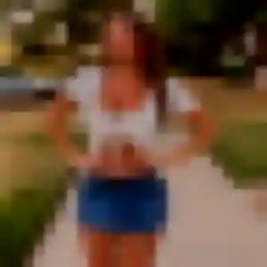 Naila, fille de 30 ans propose beurette à Cravanche
