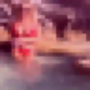 Sanaa, 26 ans, connectée à Crespières pour une rencontre coquine