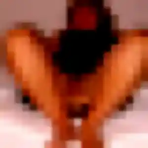 Photo de Syrine à Crêts en Belledonne (38 ans) - beurette discret
