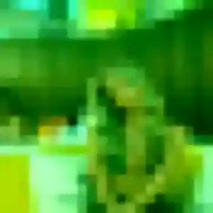 Syrine, 31 ans, connectée à Crisenoy pour un beurette