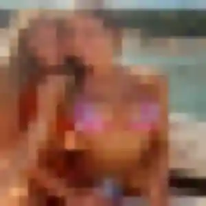 Lamia, 28 ans, en ligne à Croix-Chapeau pour une rencontre coquine