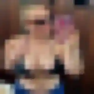 Ilham, fille de 42 ans propose beurette à Dagneux
