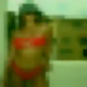 Photo privée de Wafa, 44 ans à Dampierre - plan discret