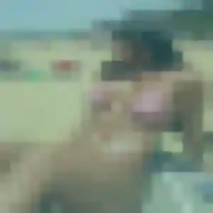 Sexy Naila, 36 ans à Dauendorf - découvrir son profil