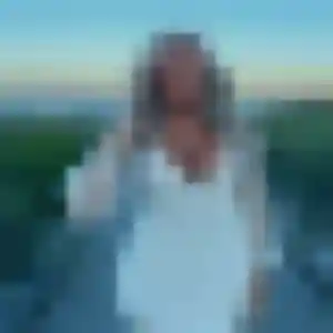 Contacte Dina, 39 ans à Déols en t'inscrivant