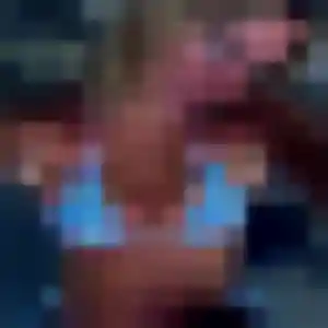 Contacte Nesrine, 27 ans à Deûlémont gratuitement