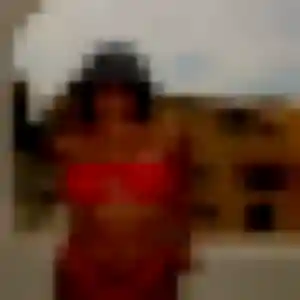 Photo exclusive de Dihya, 34 ans à Diou - plan discret