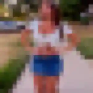 Contacte Loubna, 29 ans à Donzenac en privé