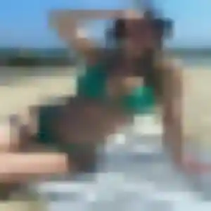 Profil de Kenza à Douvrin (22 ans) - beurette discret