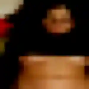 Nadia, 33 ans, connectée à Dun-sur-Meuse pour un beurette
