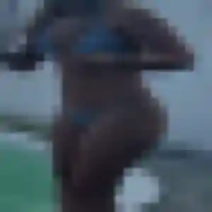 Nassima, fille de 29 ans propose beurette à Échillais