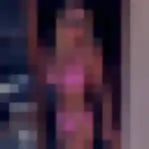 Photo de Houda à Eclose-Badinières (39 ans) - beurette sans inscription