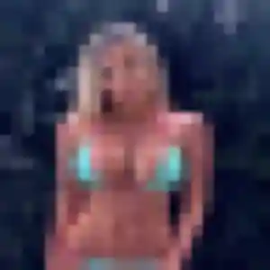 Ilham, 22 ans, dispo pour beurette à Entrange
