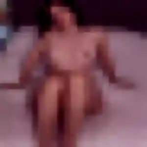 Contacte Salma, 27 ans à Erbray gratuitement