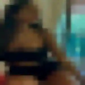 Talia, 38 ans, connectée à Ercé-en-Lamée pour une rencontre coquine