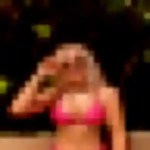 Rania, 25 ans, en ligne à Espère pour un beurette