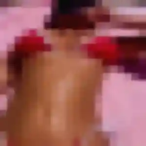 Houda, 38 ans, en ligne à Estang pour une rencontre coquine