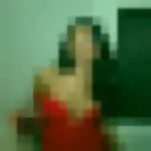 Latifa (42 ans) à Éterville attend une rencontre rapidement