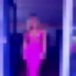 Contacte Mina, 28 ans à Étréville en privé