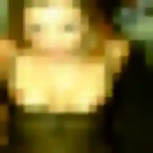 Rejoins Kenza, 22 ans à Eyrans en privé