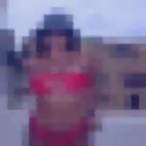 Kenza, 44 ans, connectée à Faremoutiers pour un beurette