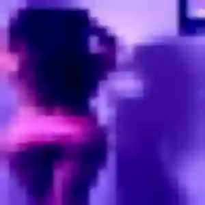 Photo privée de Ouarda, 34 ans à Fauverney - plan discret